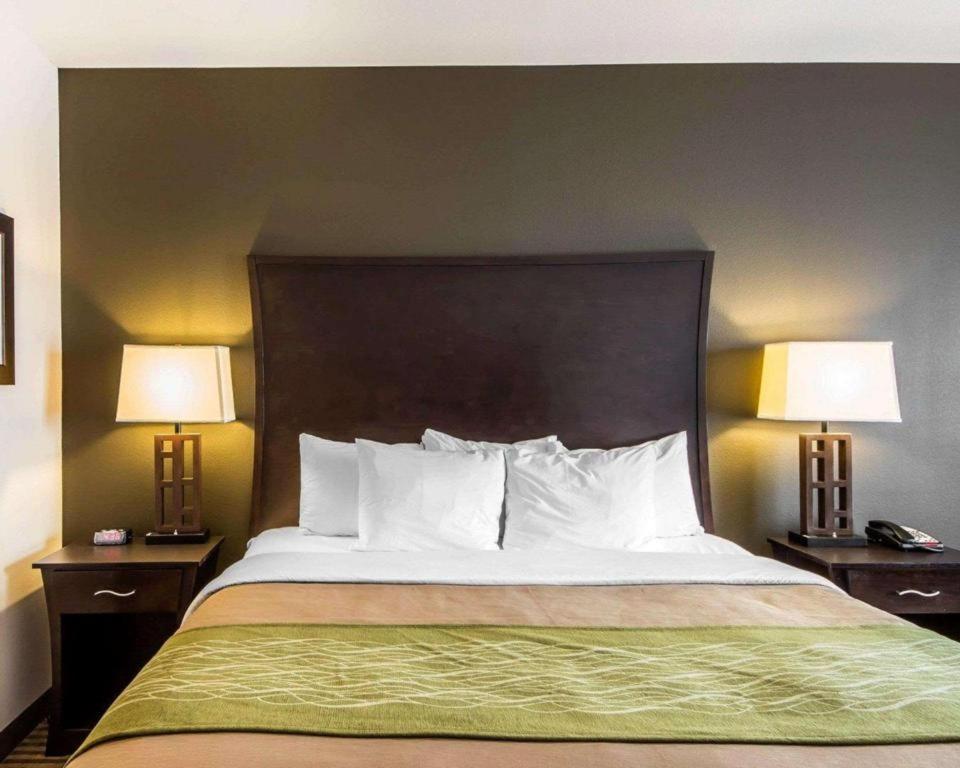 Comfort Inn & Suites Alva Buitenkant foto